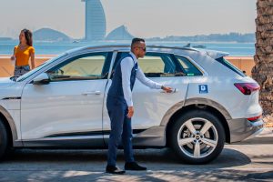 blusmart-dubai.jpg
