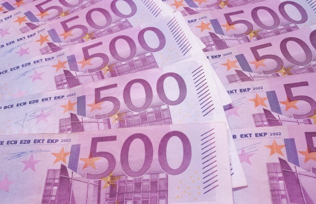Populiariausi AI pasiūlymai Europoje šiais metais