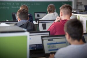photos-laptop-computers-mobile-guardian.jpg