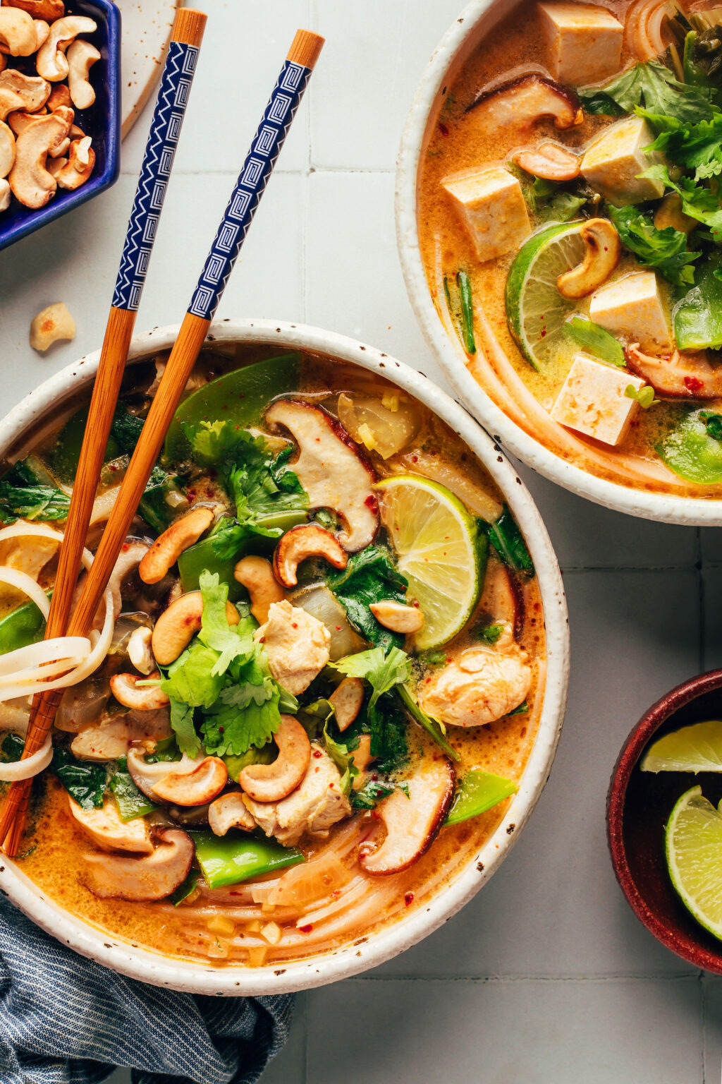 Jauki kario makaronų sriuba (tailandietiška)