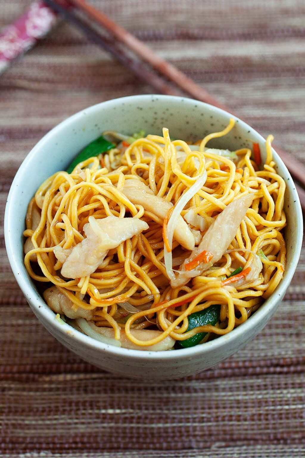 Chicken Chow Mein (lengvas vieno puodo receptas)