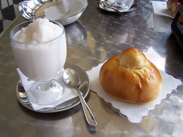 Kas yra tipiški sicilietiški pusryčiai?