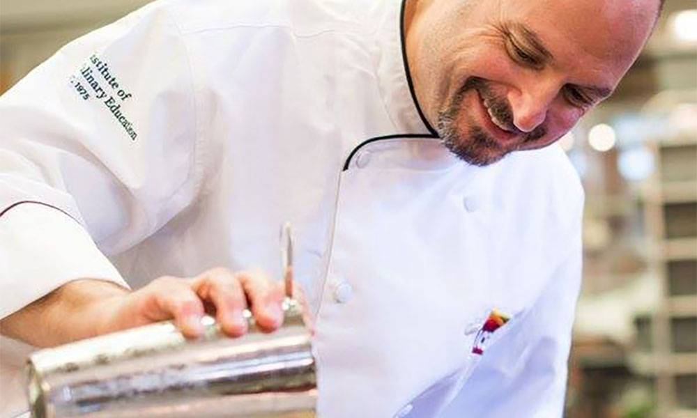 „Bartending“ verslas: gėrimų išlaidos su Anthony Caporale