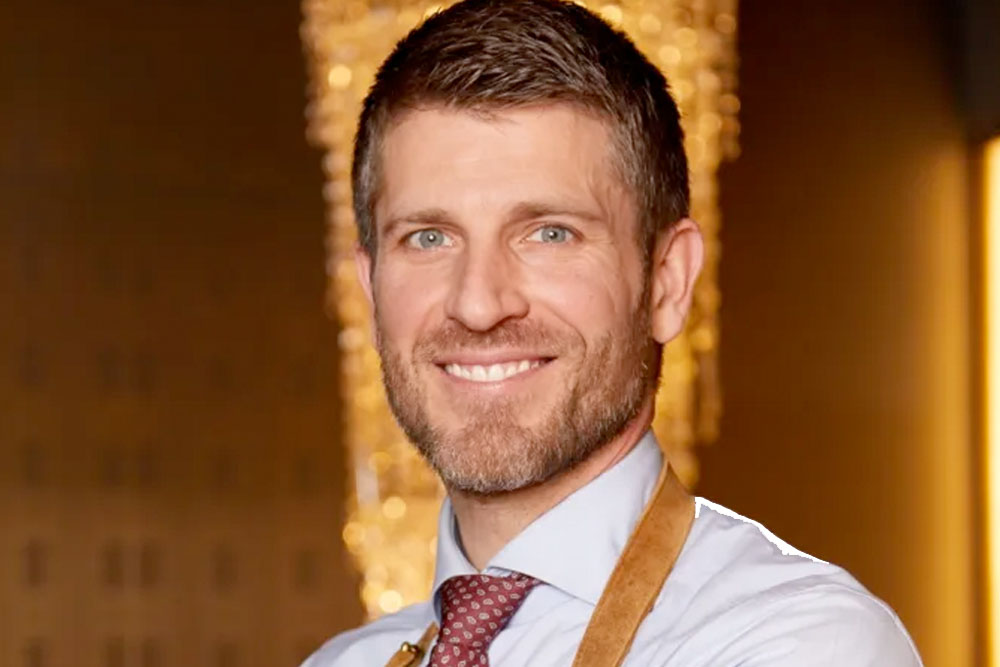 Waldorf Astoria NY partneriai su mixologu Jeffu ​​Bellu