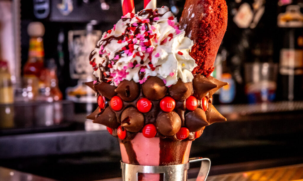„Black Tap“/„Last Crumb Vday Red Velvet Cookie Crazhake®“