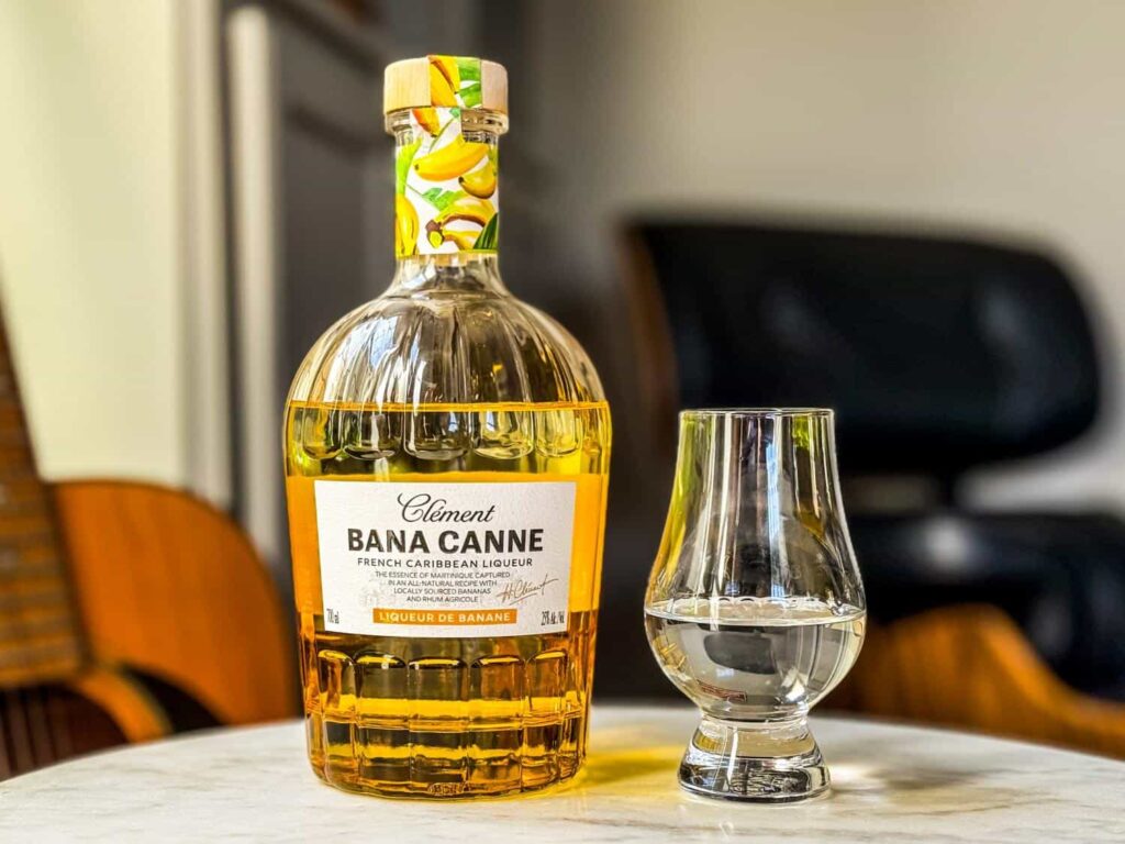 Clement Bana Canne pirmiausia atrodo